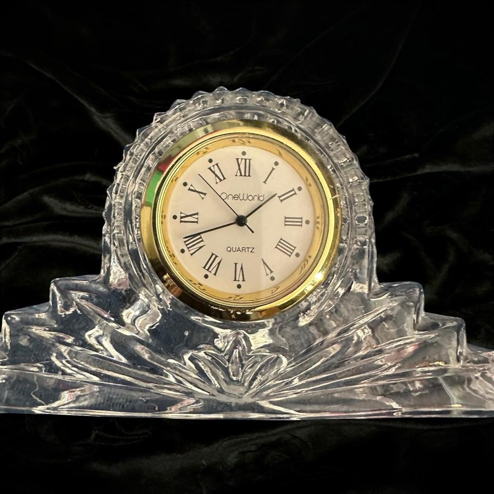 Quarts mini table clock
